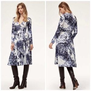 NEW Babaton Wrap Tyler Midi Dress Size Xsmall Long Sleeves V Neck Stretch